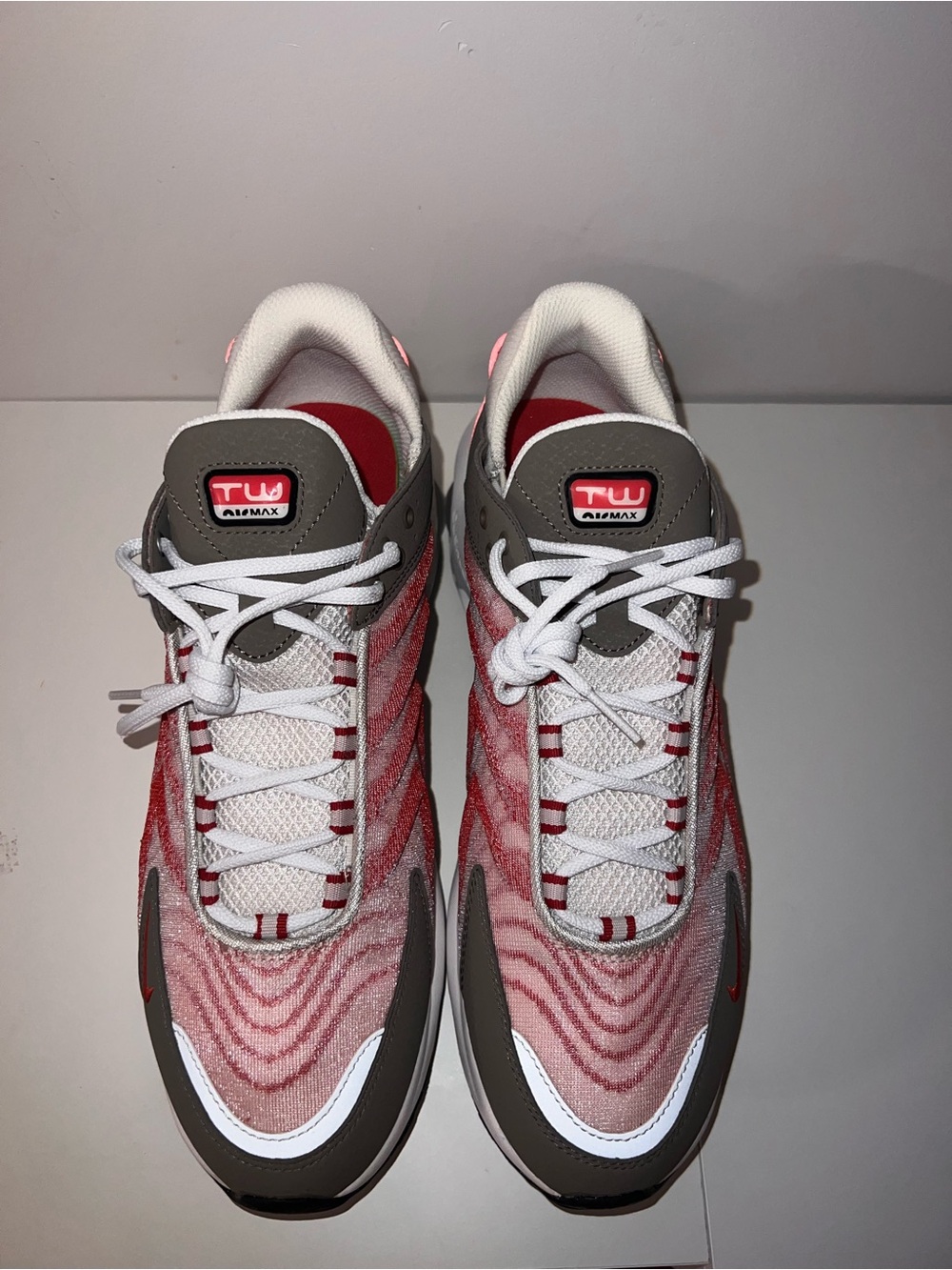Nike Air Max TW Sneakers – Men’s Size 11 – Red Clay